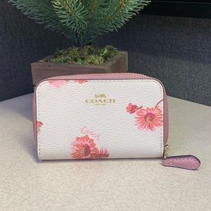 Coach Floral Zip Around Coin and Card Case NWT